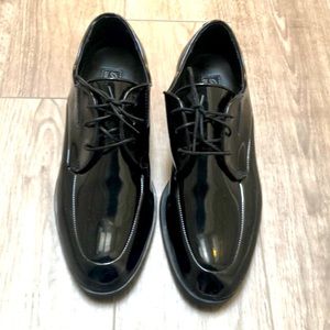 Tuxedo shoes